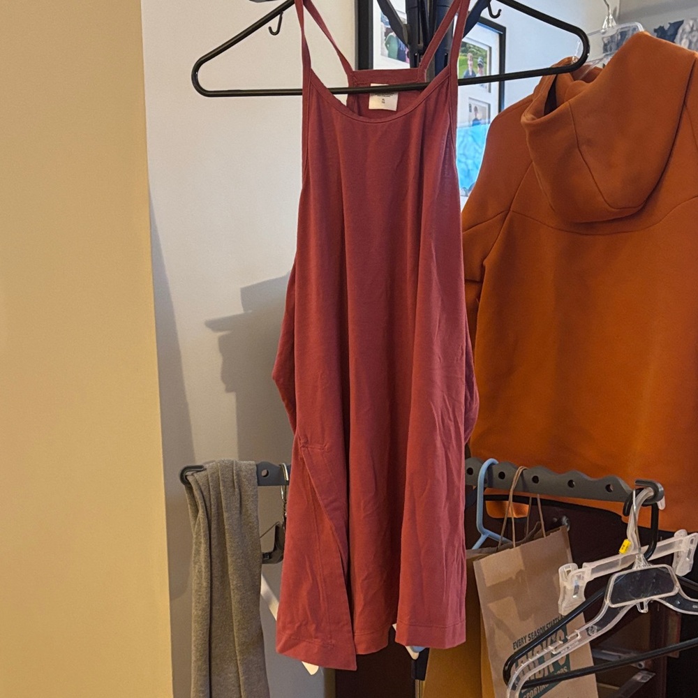 Athleta Razor back Flowy tank